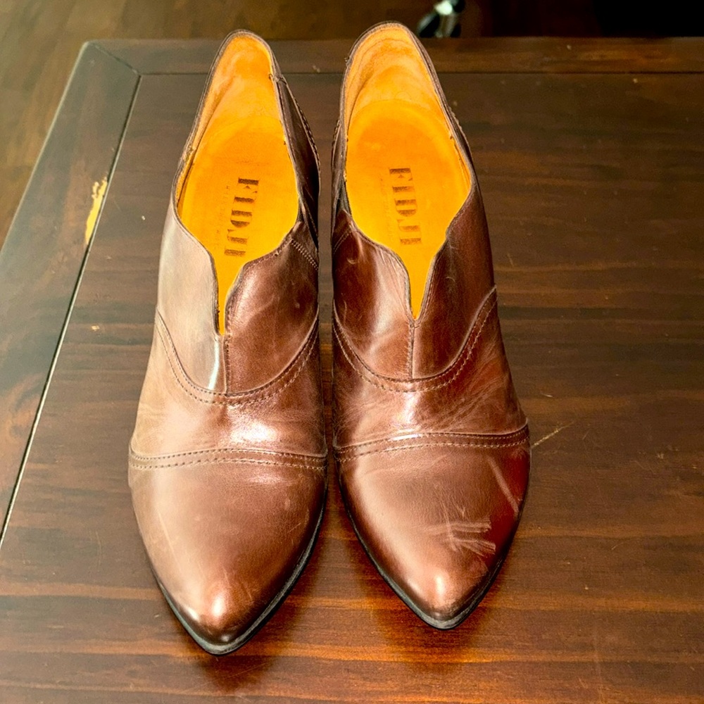 Women’s 2010s Leather Shootie Size 40 EU/ 9 US
